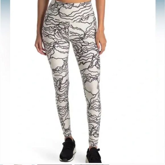 Maaji Leggings White with Modern Line Print - XS - Picture 1 of 7